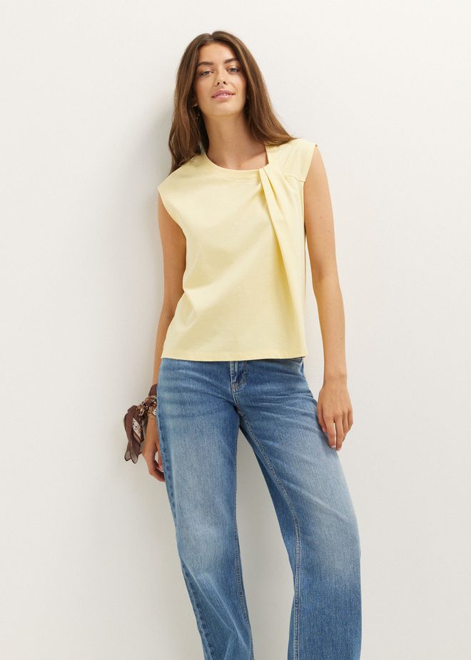 Mouwloze top met gedraaid detail
