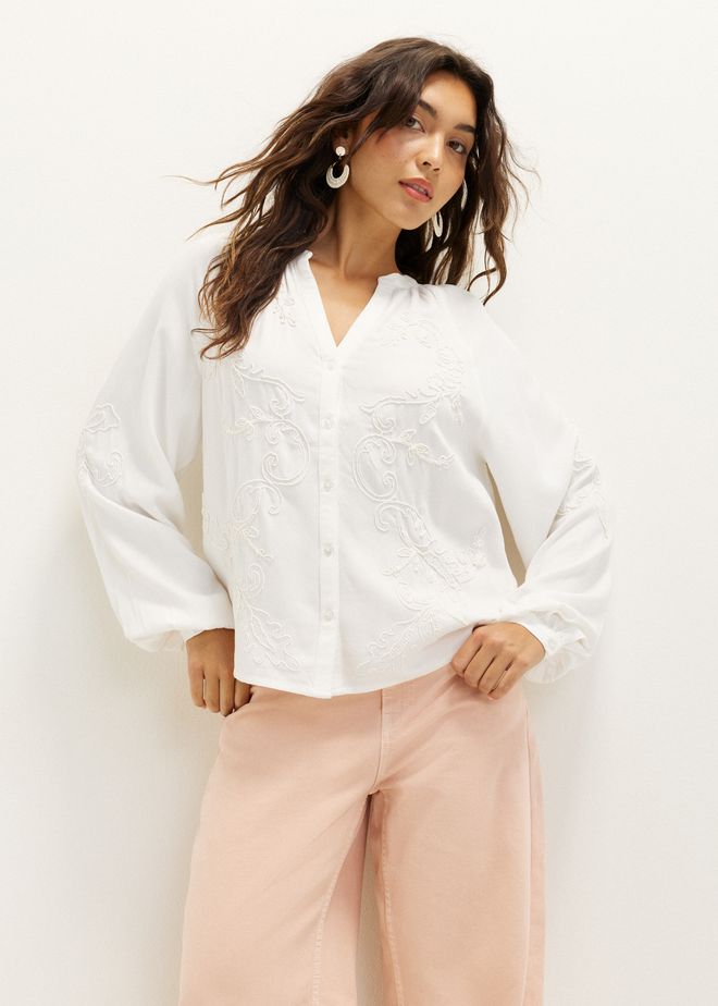 Blouse met borduursel