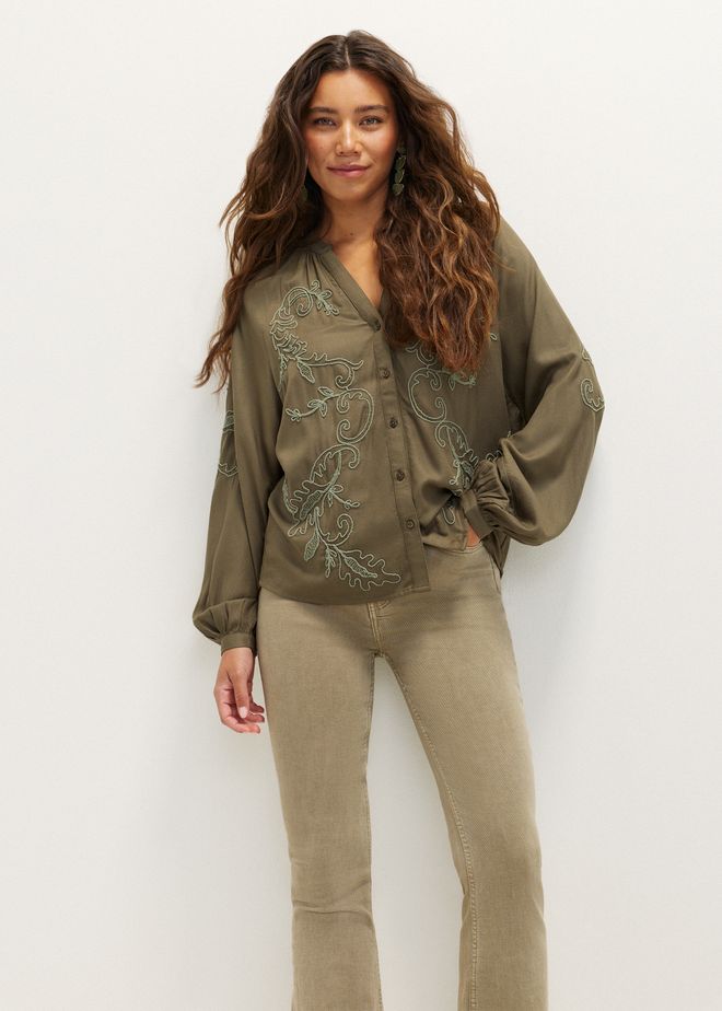 Blouse met borduursel